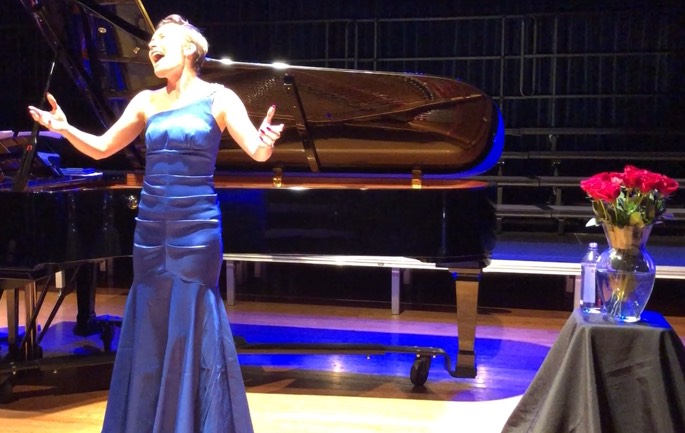 LauraSinging
