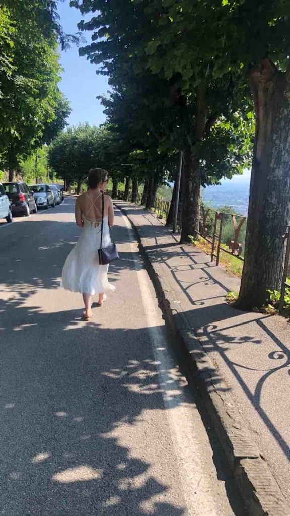 The author, Laura Araujo, walking in Tuscany